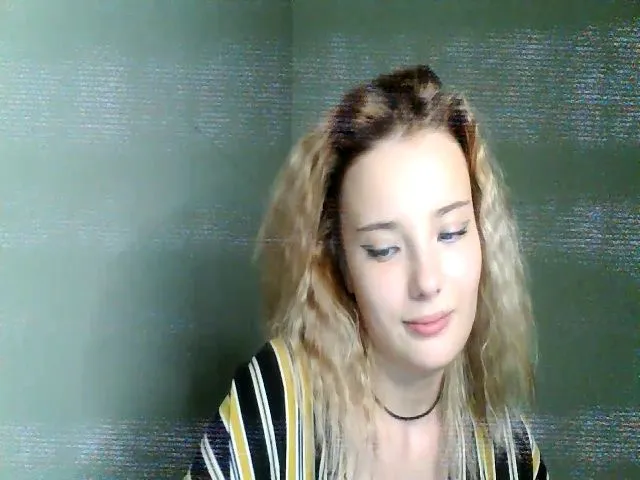 Live sex webcam photo for Pvt_quin #274013290