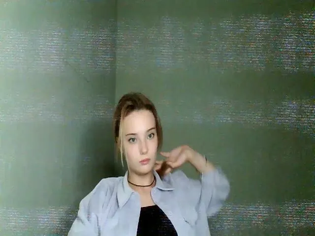 Live sex webcam photo for Pvt_quin #274021856