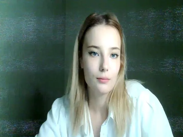 Live sex webcam photo for Pvt_quin #274030577