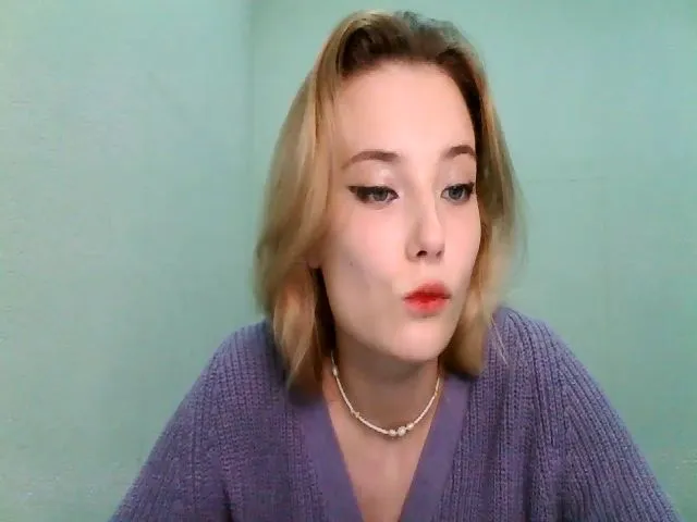 Live sex webcam photo for Pvt_quin #274067219