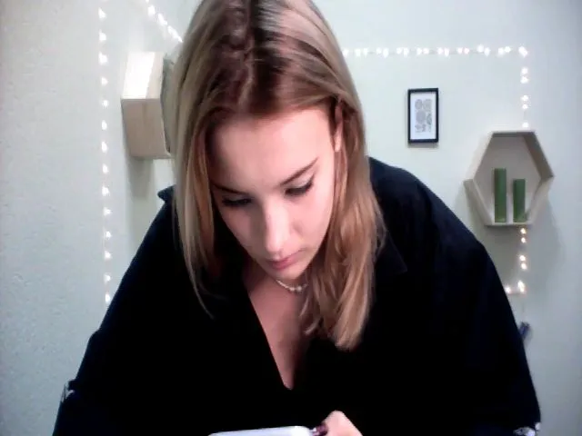 Live sex webcam photo for Pvt_quin #274095745