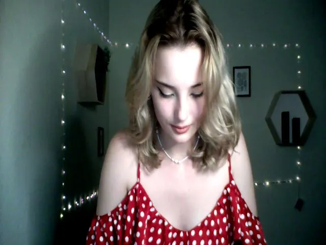 Live sex webcam photo for Pvt_quin #274166546