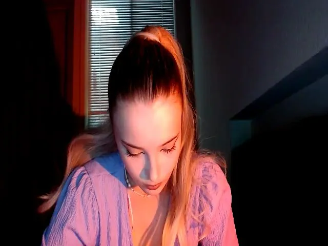 Live sex webcam photo for Pvt_quin #274320128