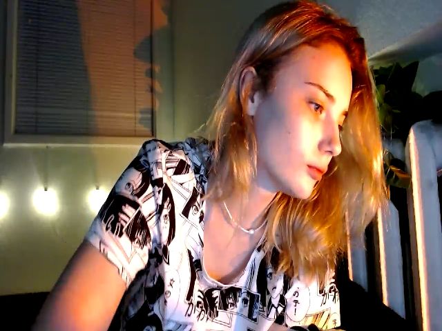 Live sex webcam photo for Pvt_quin #274382750