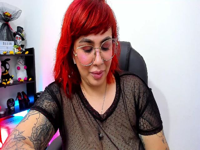 Live sex webcam photo for Pyrocherry #271924286