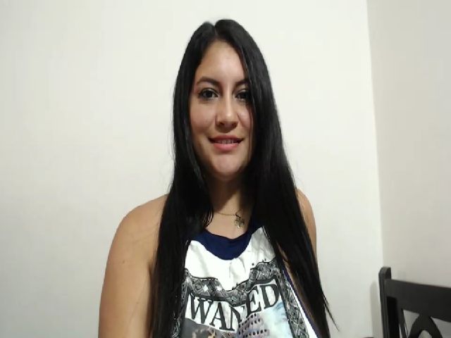 Live sex webcam photo for QueenKarina2 #272424632