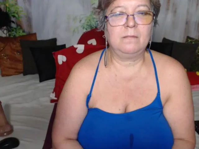 Live sex webcam photo for QueenPammy #271919770