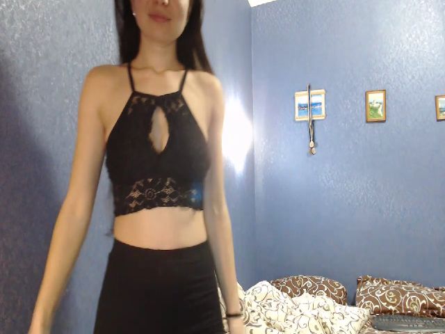 Live sex webcam photo for QueenSmile #272083916