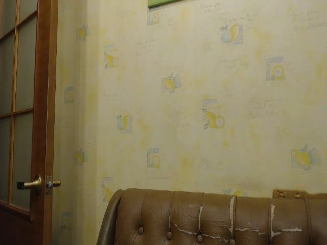 Live sex webcam photo for QueenSmile #272980627