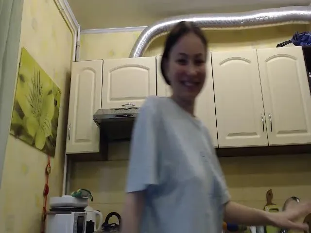 Live sex webcam photo for QueenSmile #273100163