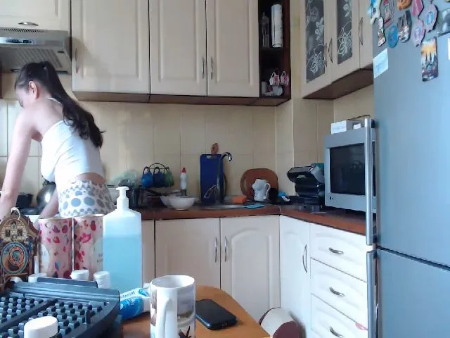 Live sex webcam photo for QueenSmile #273888108