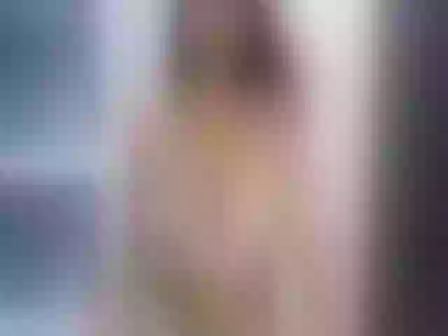 Live sex webcam photo for QueenSquirt19 #271757273