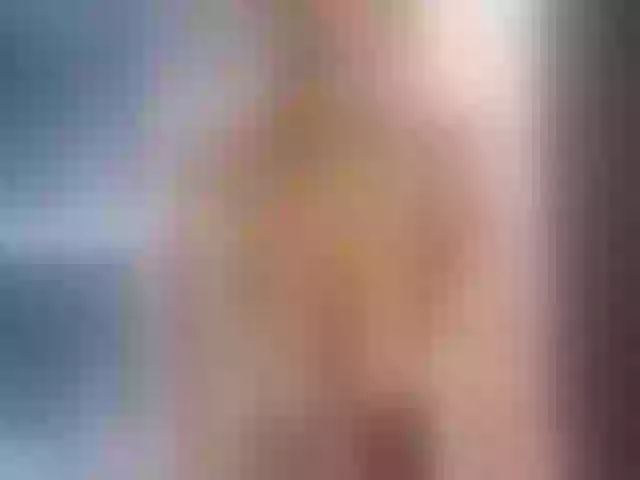 Live sex webcam photo for QueenSquirt19 #272105717