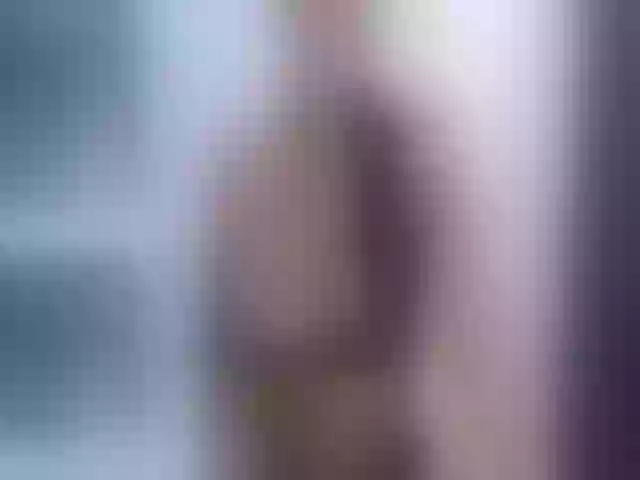 Live sex webcam photo for QueenSquirt19 #272402850