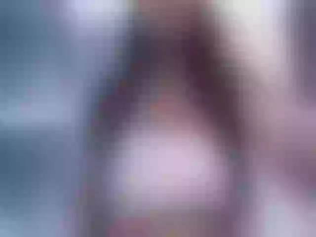 Live sex webcam photo for QueenSquirt19 #272560901