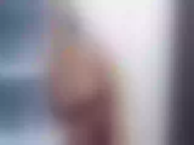 Live sex webcam photo for QueenSquirt19 #272578599
