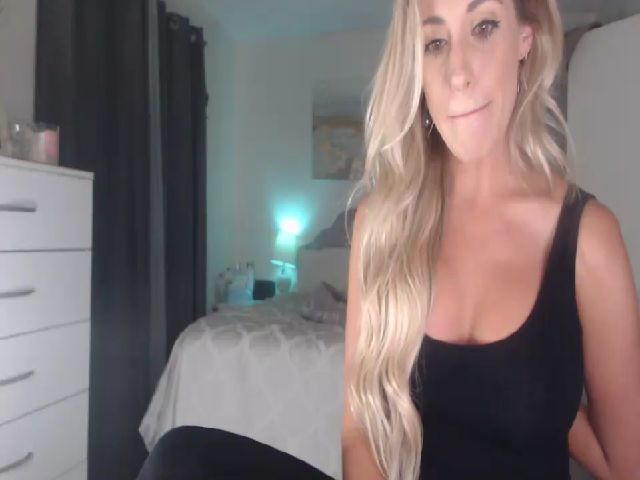 Live sex webcam photo for Queen_bambii #274429350