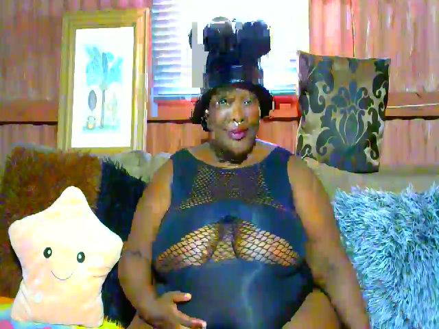 Live sex webcam photo for Queenbbw694u #271895517