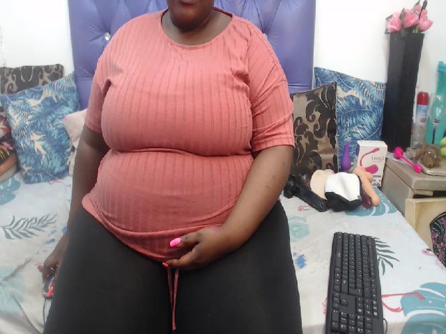 Live sex webcam photo for Queenbbw694u #273877939