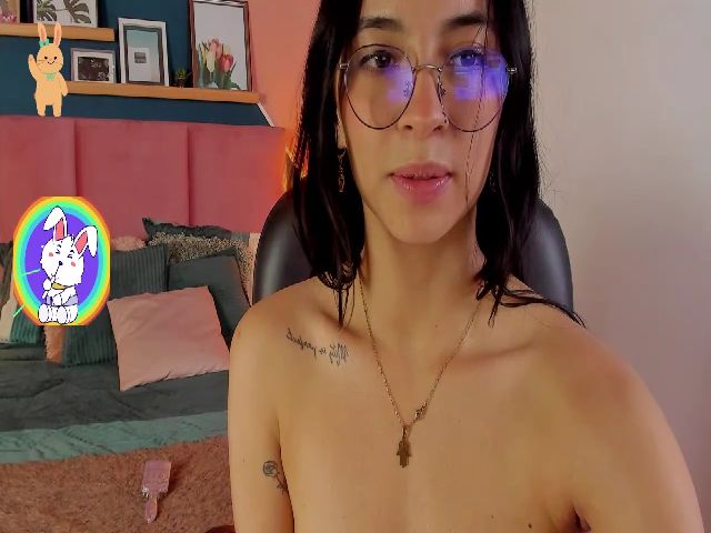 Live sex webcam photo for Quinn_hart #272380700