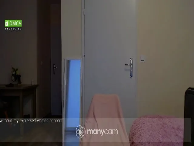 Live sex webcam photo for QuintessaQ #272214607