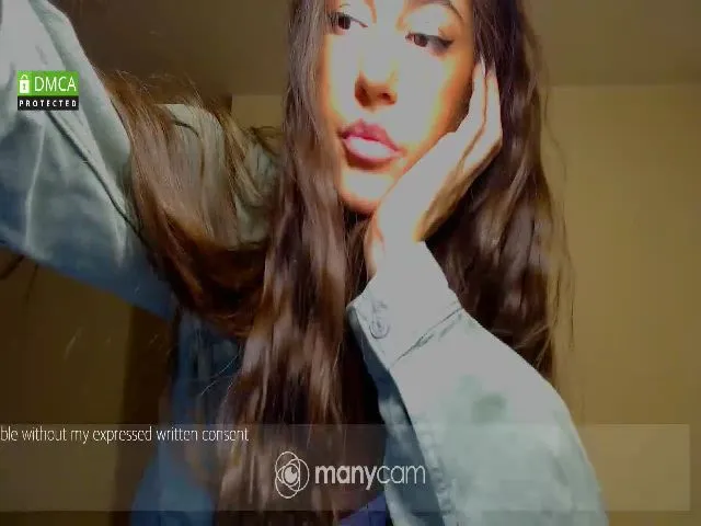 Live sex webcam photo for QuintessaQ #272335423