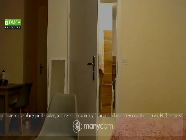 Live sex webcam photo for QuintessaQ #272377833