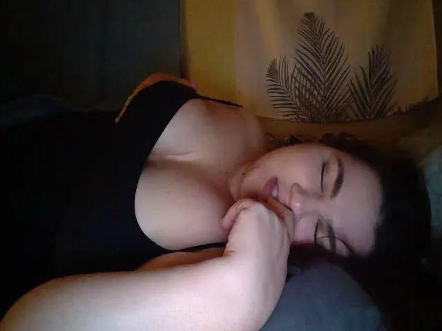 Live sex webcam photo for Quixotic_One #272190198