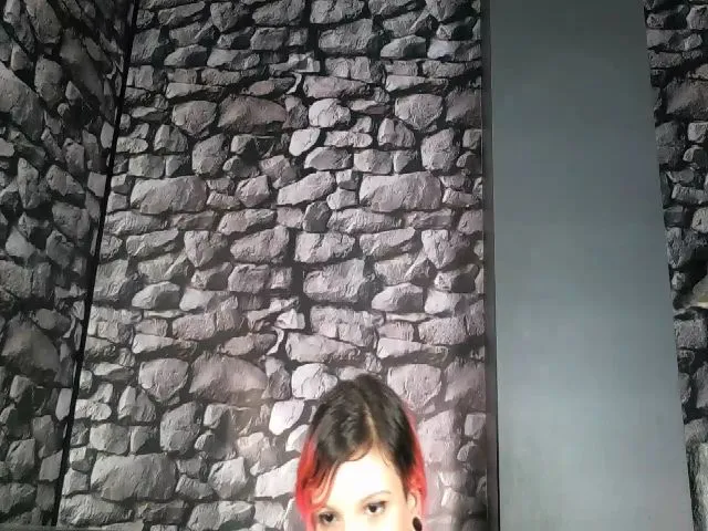Live sex webcam photo for QweenSG #272852952