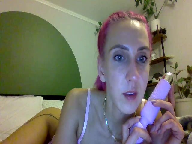 Live sex webcam photo for Rainbowrosie #273184692