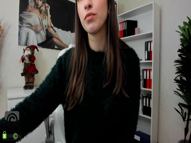 Live sex webcam photo for Raisawest #271729767