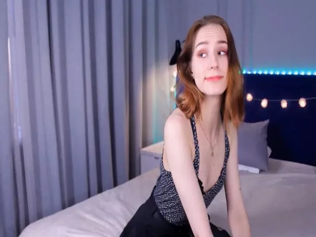 Live sex webcam photo for RamonaK #272617570