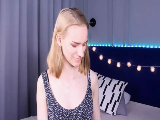 Live sex webcam photo for RamonaK #273116169