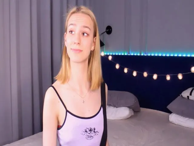 Live sex webcam photo for RamonaK #273230993