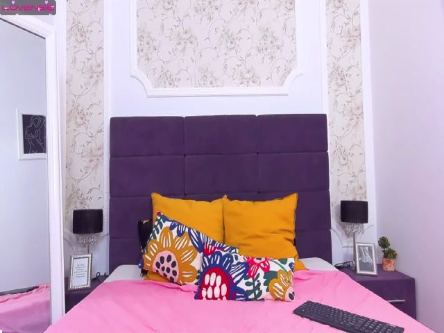 Live sex webcam photo for RanyaArabian #272594636