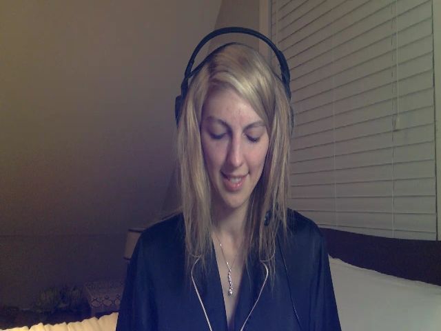 Live sex webcam photo for RavenRubyRose #272211960