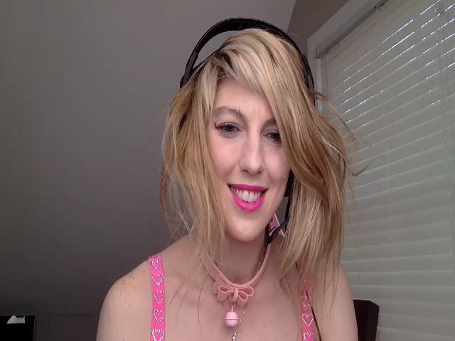 Live sex webcam photo for RavenRubyRose #272982896