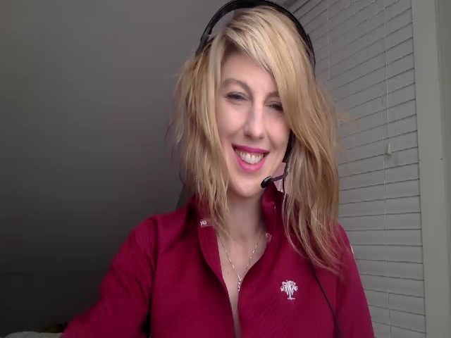 Live sex webcam photo for RavenRubyRose #273004898