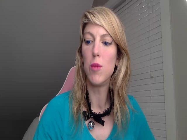 Live sex webcam photo for RavenRubyRose #273193472