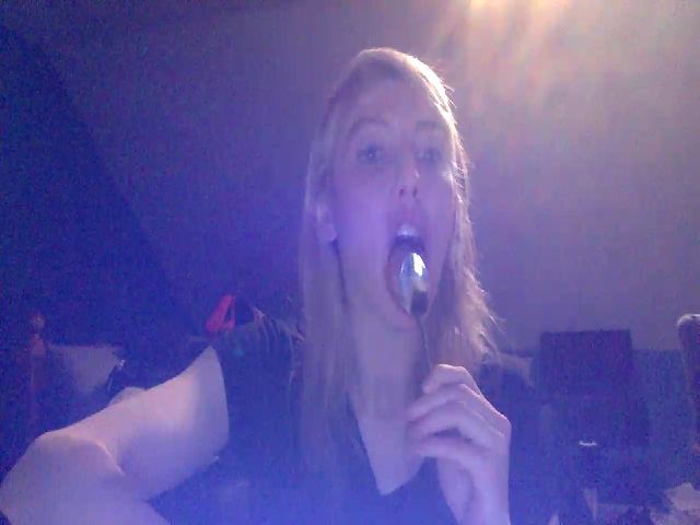 Live sex webcam photo for RavenRubyRose #273322085