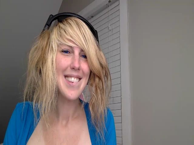 Live sex webcam photo for RavenRubyRose #274035115