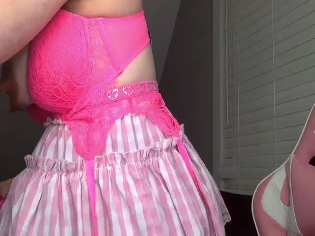 Live sex webcam photo for RavenRubyRose #274392838