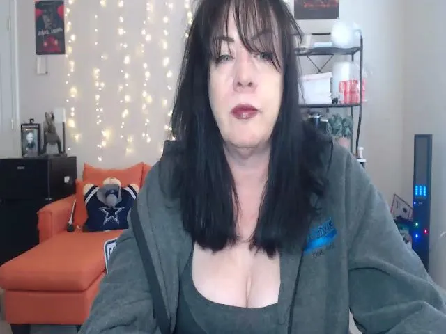 Live sex webcam photo for Raven_Winter #271736141