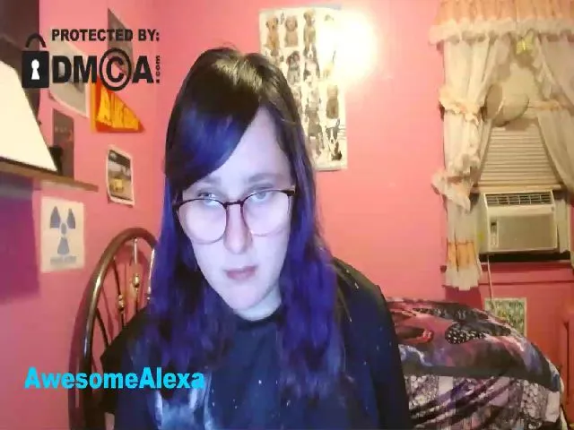 Live sex webcam photo for RaychelChat #275381369