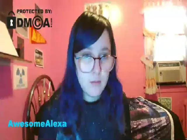 Live sex webcam photo for RaychelChat #275409527