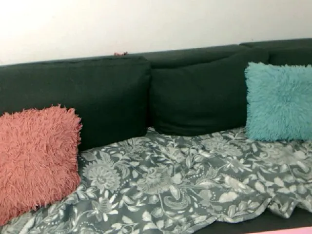 Live sex webcam photo for RaylleneRay #272853767