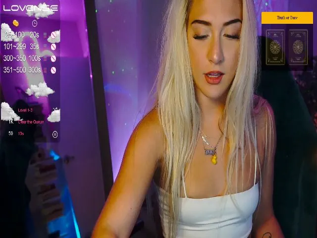 Live sex webcam photo for RealLilyGrace #273873795