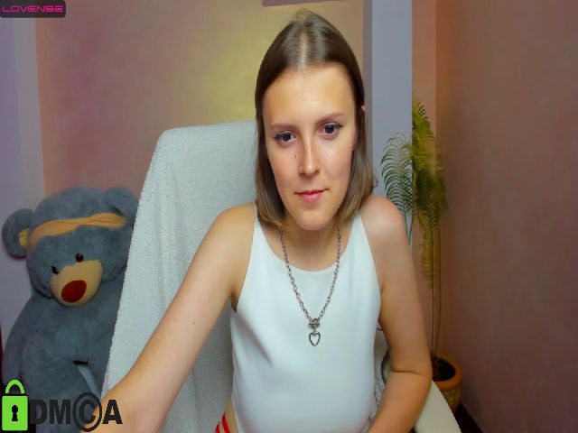 Live sex webcam photo for Rebecca_Kitty #274122088