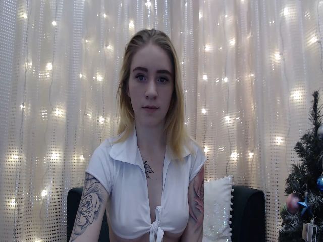 Live sex webcam photo for RedBerryy #271961062