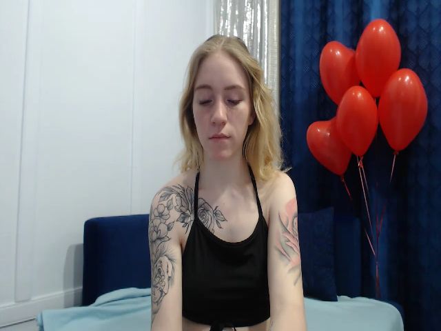 Live sex webcam photo for RedBerryy #272535817